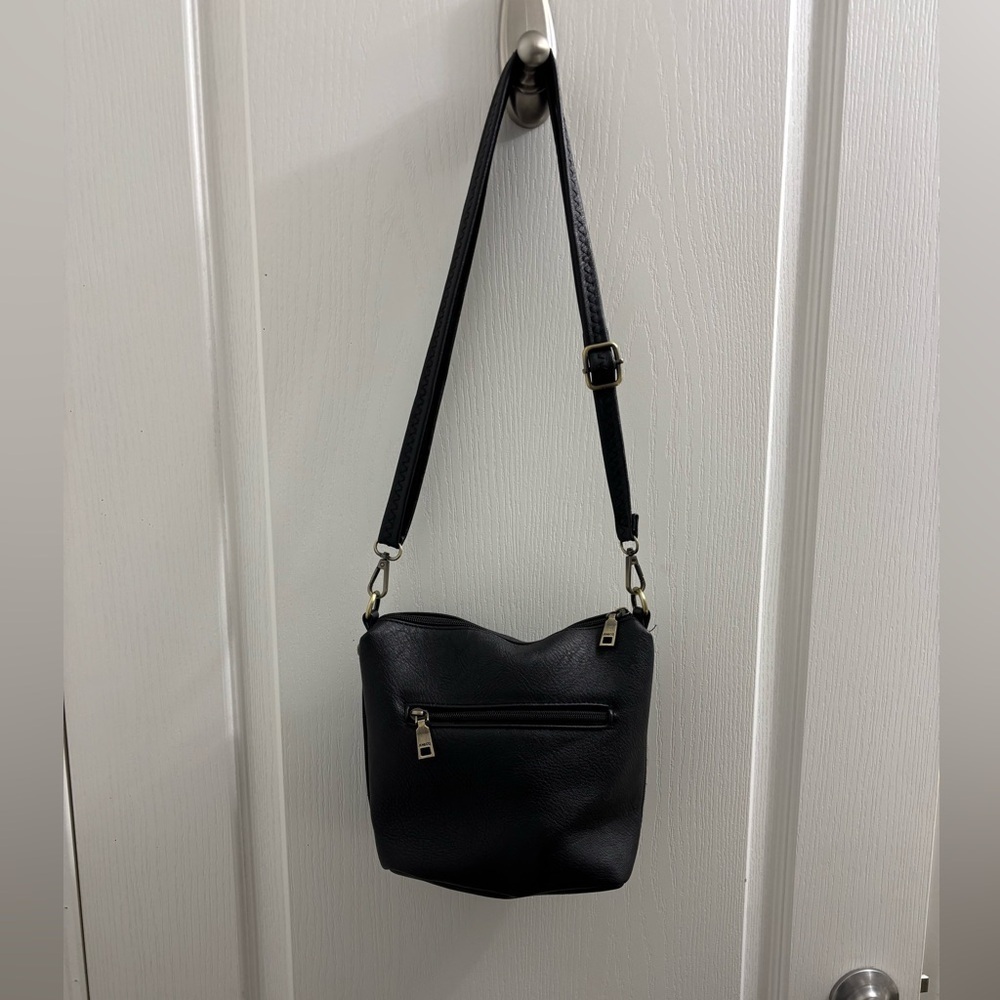 Jen & Co vegan crossbody bag with adjustable straps